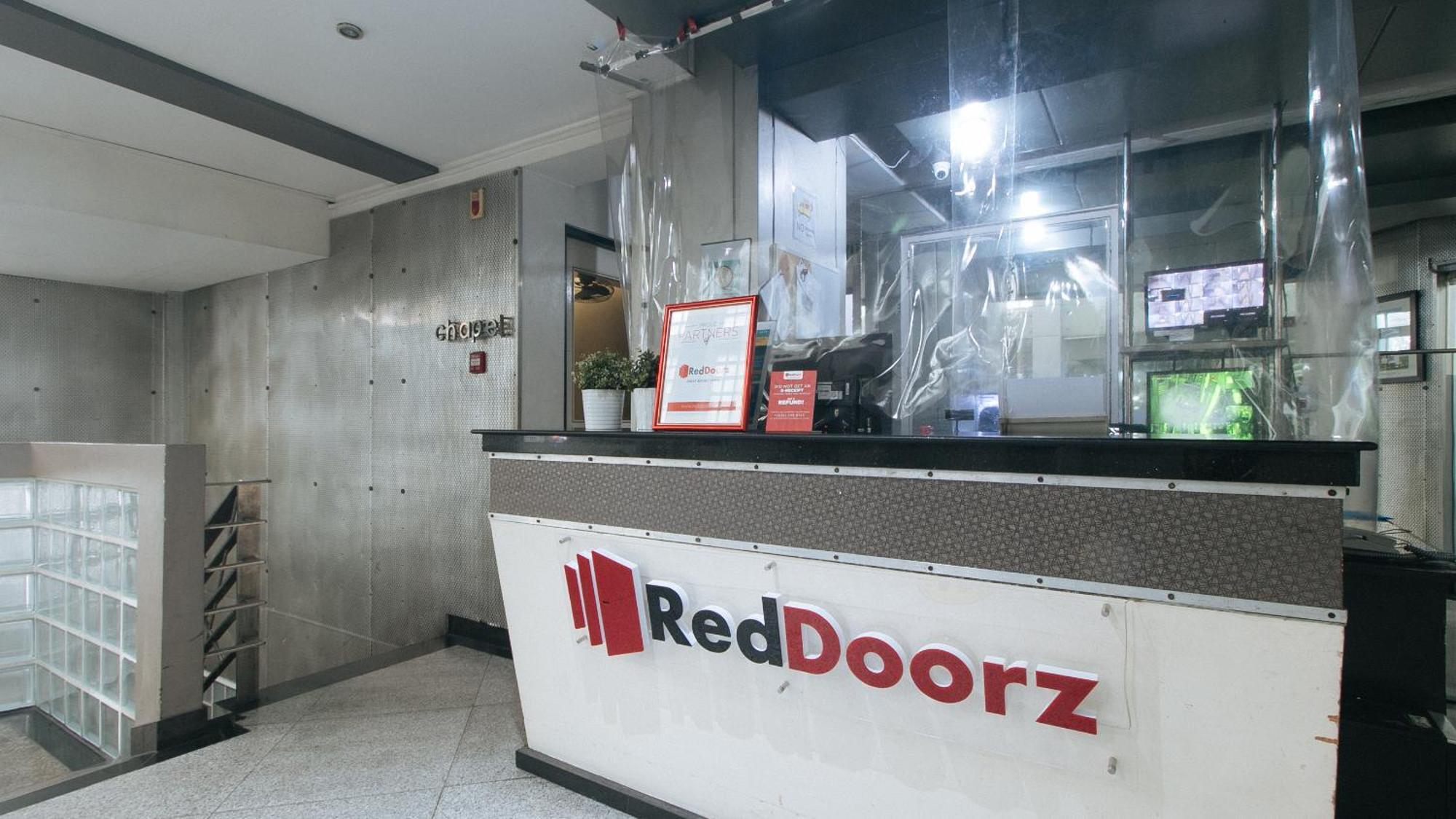Reddoorz Plus At Banawe Quezon City Eksteriør billede